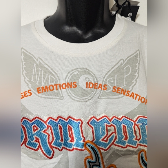 NWT Men's Dreamland Drama Mask Embroidered White T-shirt Size XL - Picture 7 of 10